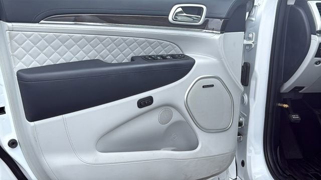 2020 Jeep Grand Cherokee Summit