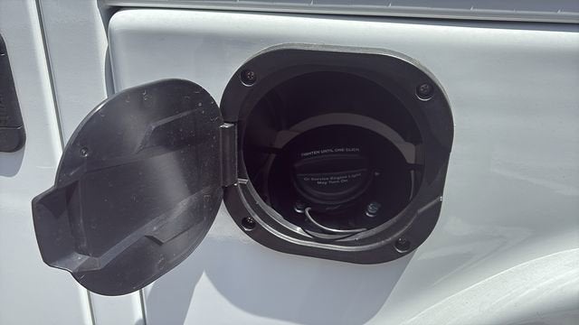 2024 Chevrolet Express Cutaway 3500 1WT