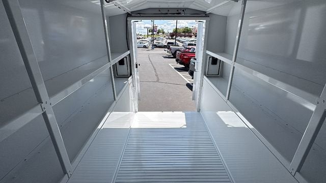 2024 Chevrolet Express Cutaway 3500 1WT