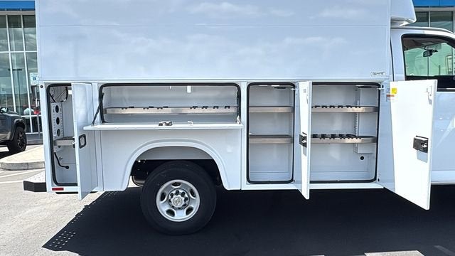 2024 Chevrolet Express Cutaway 3500 1WT