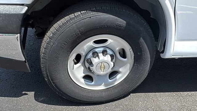 2024 Chevrolet Express Cutaway 3500 1WT