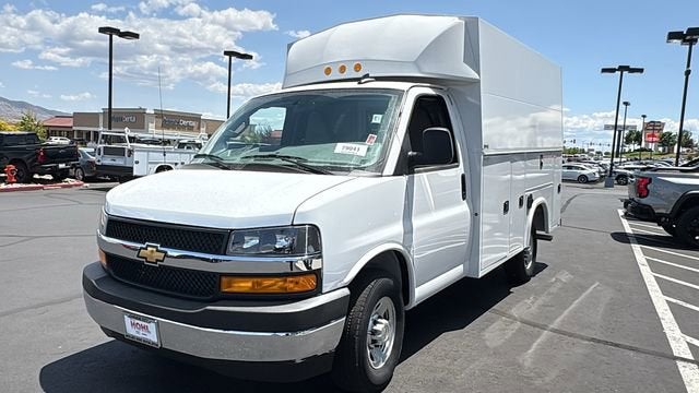 2024 Chevrolet Express Cutaway 3500 1WT