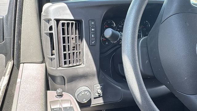 2024 Chevrolet Express Cutaway 3500 1WT