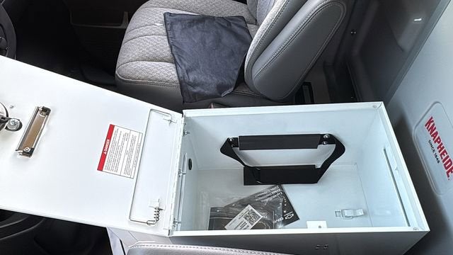 2024 Chevrolet Express Cutaway 3500 1WT