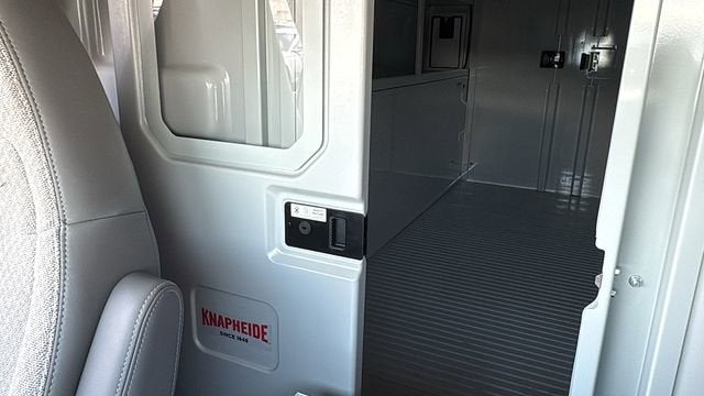 2024 Chevrolet Express Cutaway 3500 1WT