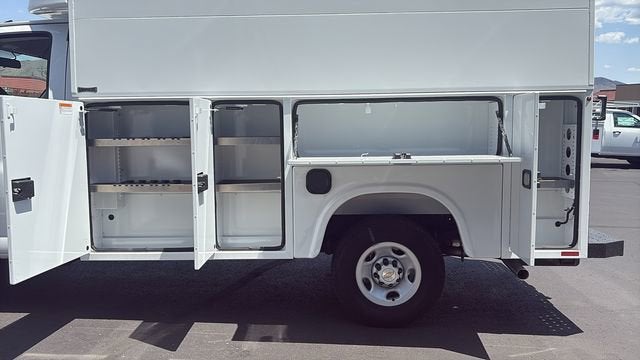 2024 Chevrolet Express Cutaway 3500 1WT