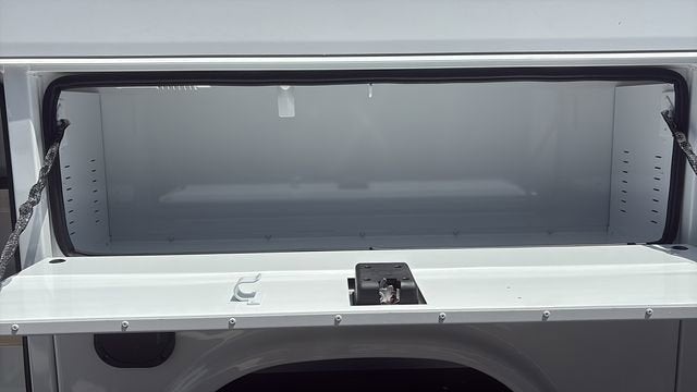 2024 Chevrolet Express Cutaway 3500 1WT