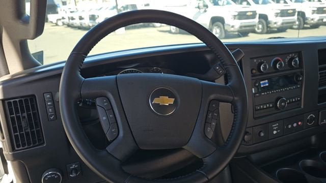 2023 Chevrolet Express Cutaway 3500 1WT