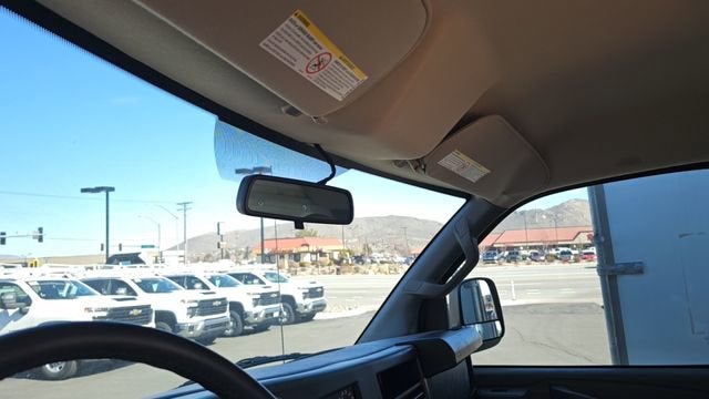 2023 Chevrolet Express Cutaway 3500 1WT