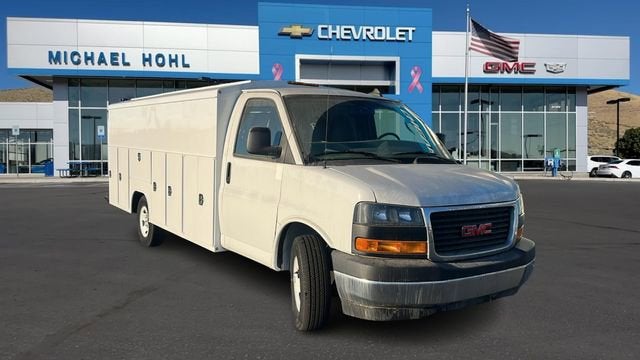 2023 GMC Savana Cutaway 3500 1WT