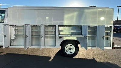 2023 GMC Savana Cutaway 3500 1WT