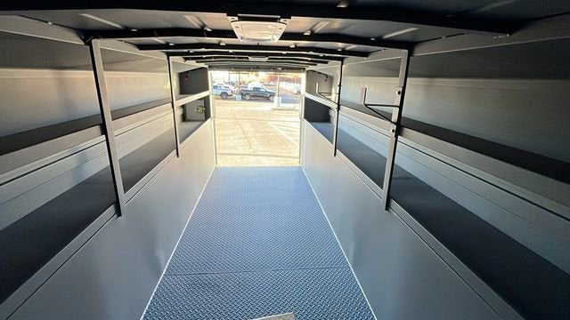 2023 GMC Savana Cutaway 3500 1WT