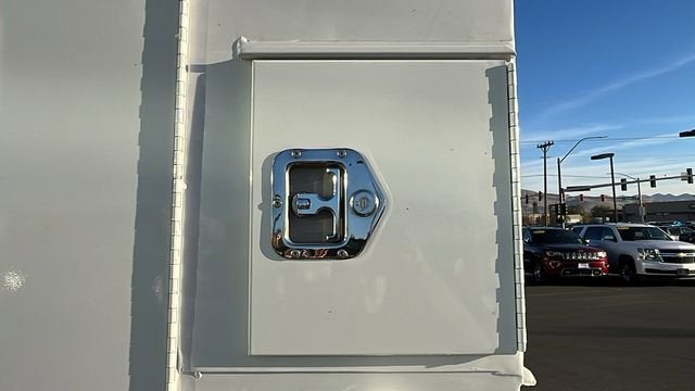 2023 GMC Savana Cutaway 3500 1WT