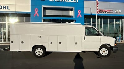 2023 GMC Savana Cutaway 3500 1WT