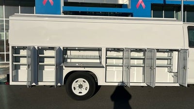 2023 GMC Savana Cutaway 3500 1WT