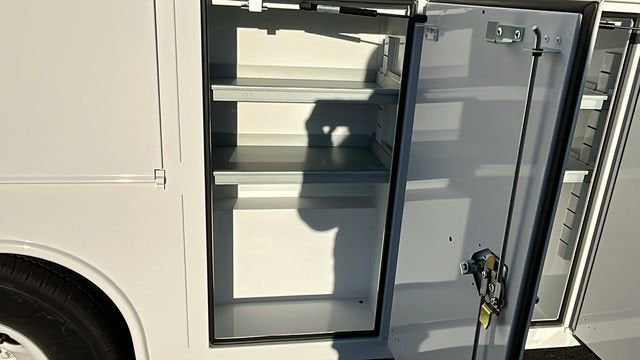 2023 GMC Savana Cutaway 3500 1WT