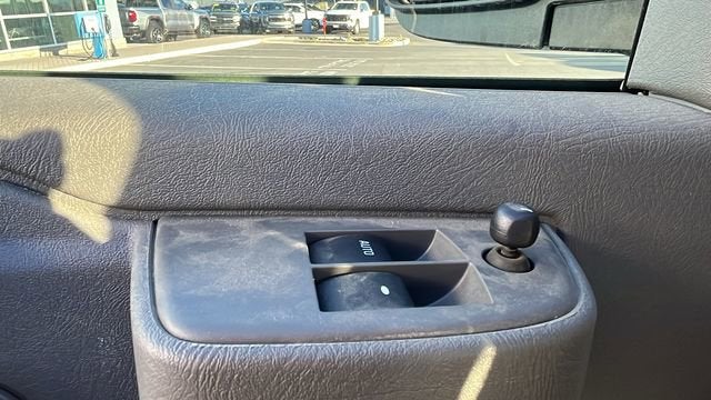 2023 GMC Savana Cutaway 3500 1WT