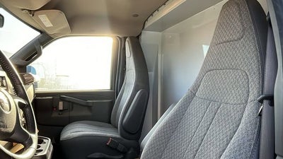 2023 GMC Savana Cutaway 3500 1WT