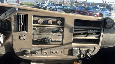 2023 GMC Savana Cutaway 3500 1WT