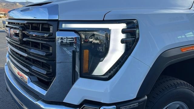 2024 GMC Sierra 2500 HD Pro