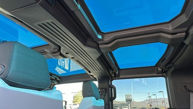 2024 GMC HUMMER EV SUV 2X