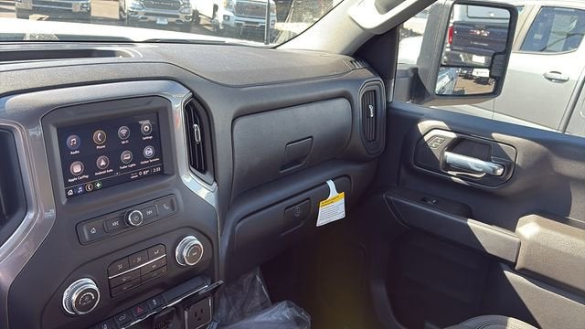 2025 GMC Sierra 2500 HD Pro