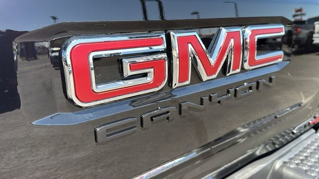 2025 GMC Canyon AT4