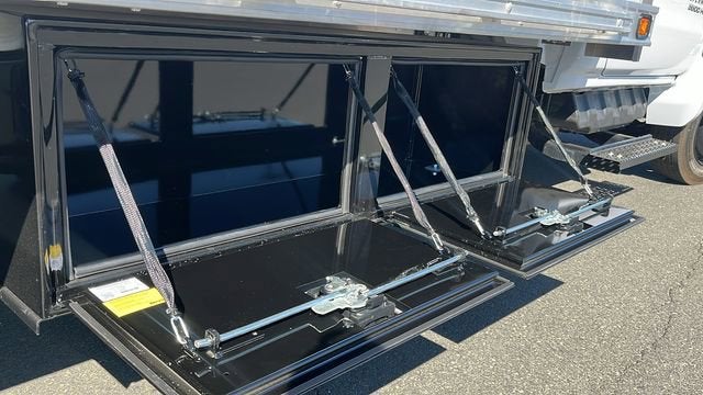 2024 Chevrolet Silverado 5500 HD Work Truck