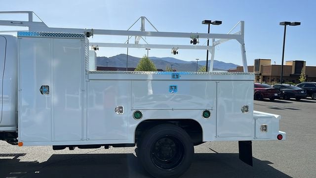 2024 Chevrolet Silverado 5500 HD Work Truck