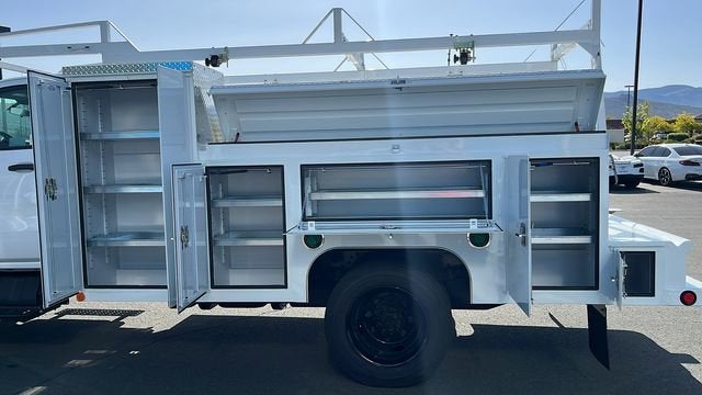 2024 Chevrolet Silverado 5500 HD Work Truck