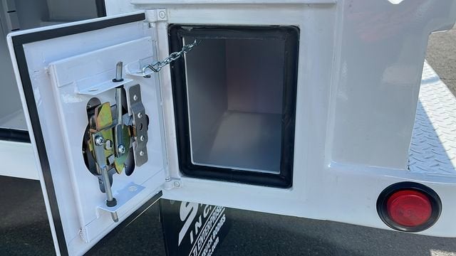 2024 Chevrolet Silverado 5500 HD Work Truck