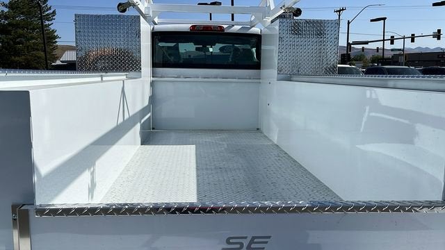 2024 Chevrolet Silverado 5500 HD Work Truck