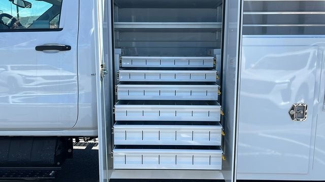 2023 Chevrolet Silverado 5500 HD Work Truck