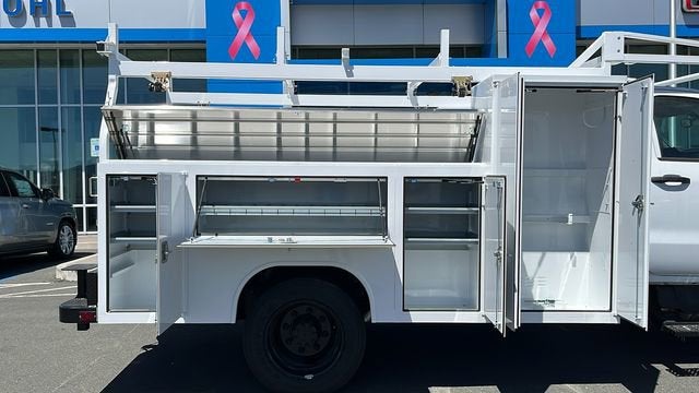 2023 Chevrolet Silverado 5500 HD Work Truck