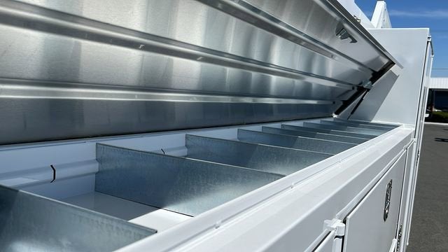 2023 Chevrolet Silverado 5500 HD Work Truck