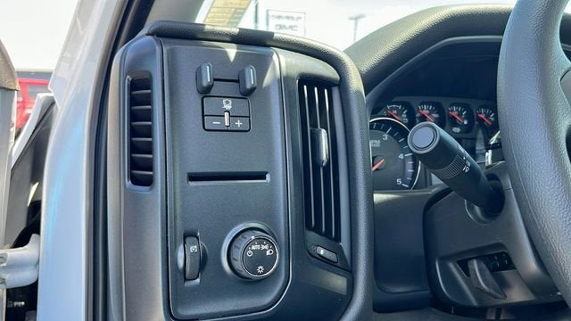 2023 Chevrolet Silverado 5500 HD Work Truck