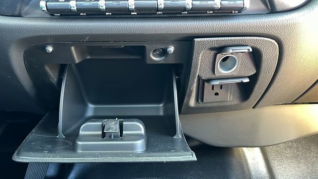 2023 Chevrolet Silverado 5500 HD Work Truck