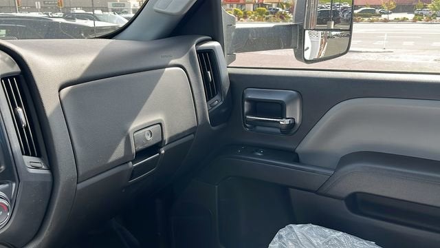 2024 Chevrolet Silverado 5500 HD Work Truck