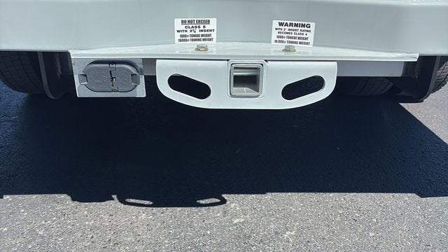 2023 Chevrolet Silverado 5500 HD Work Truck