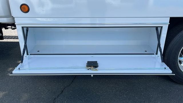 2023 Chevrolet Silverado 5500 HD Work Truck