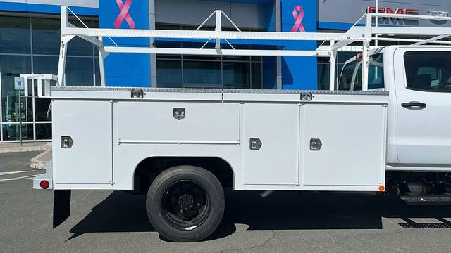 2024 Chevrolet Silverado 5500 HD Work Truck