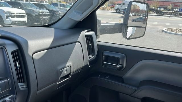 2024 Chevrolet Silverado 5500 HD Work Truck