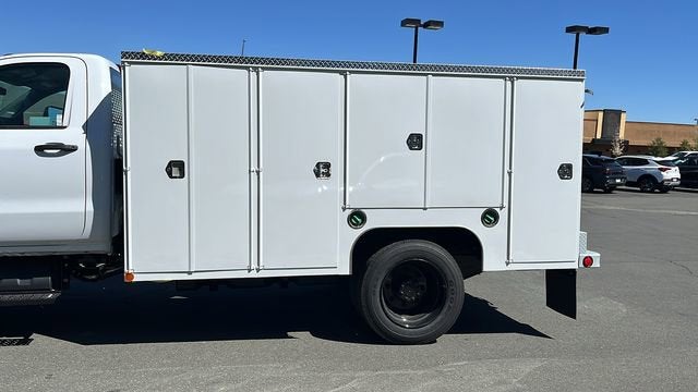 2024 Chevrolet Silverado 5500 HD Work Truck