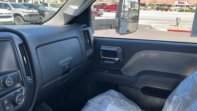 2024 Chevrolet Silverado 5500 HD Work Truck