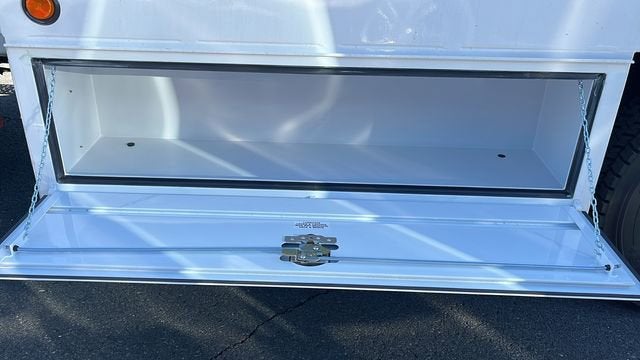 2023 Chevrolet Silverado 5500 HD Work Truck