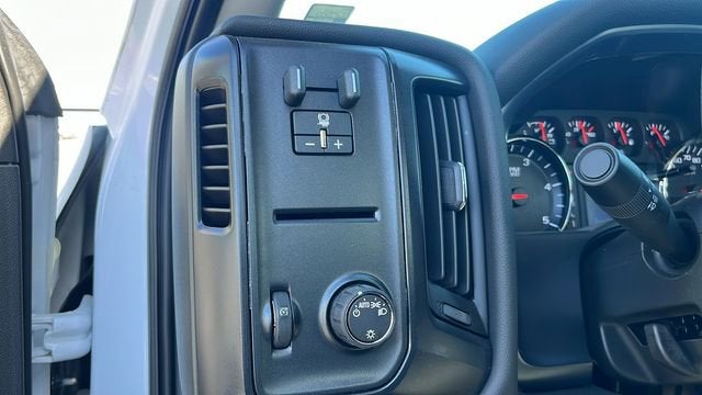 2023 Chevrolet Silverado 5500 HD Work Truck