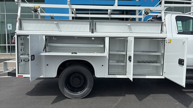 2024 Chevrolet Silverado 5500 HD Work Truck