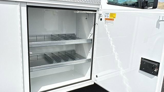 2024 Chevrolet Silverado 5500 HD Work Truck