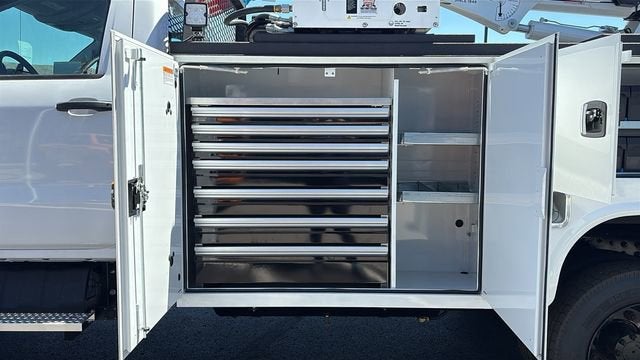 2024 Chevrolet Silverado 5500 HD Work Truck