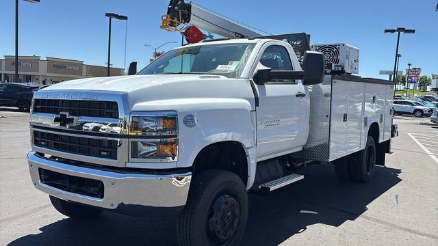 2024 Chevrolet Silverado 5500 HD Work Truck